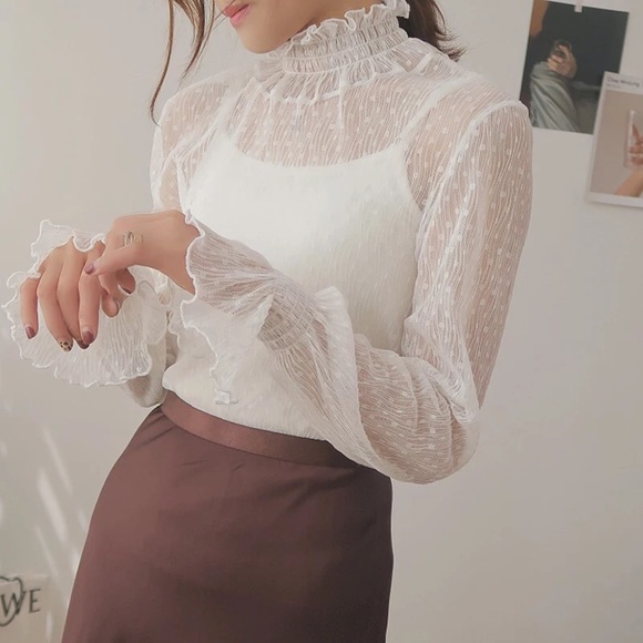 Lili Erica Tops - Lace Blouse